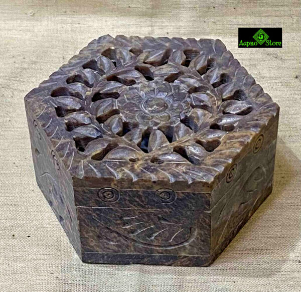 0283CRH- STONE BOX 6 SIDE WITH FINE HAND CARVING