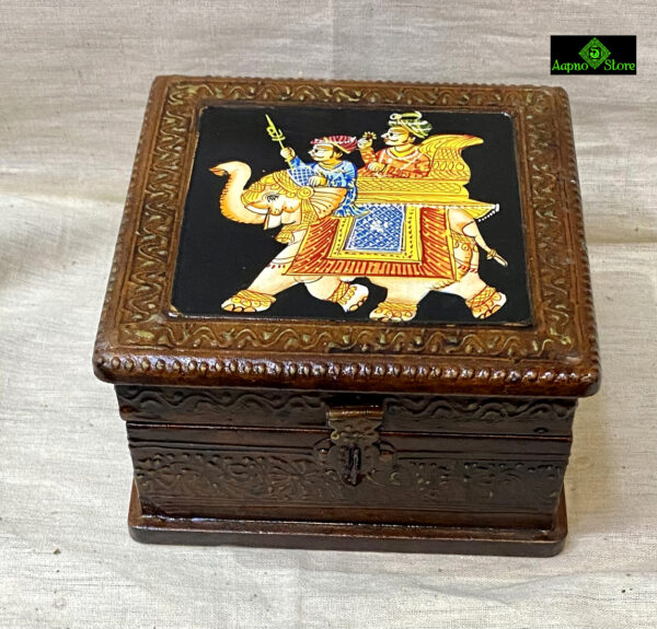 0064CRH- 5"  WOODEN BOX WITH FINE HAND PAINTED